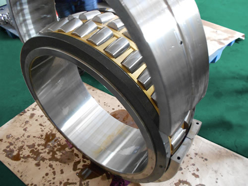 Large size split spherical roller bearing BS2B243262